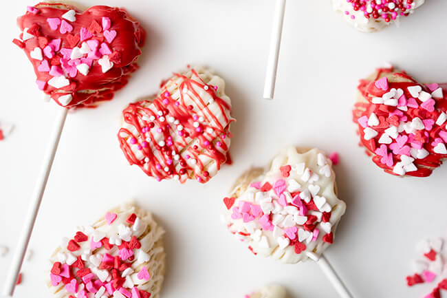 How to make Cake Pops  Valentine's Day Heart Shaped Cake Pops 