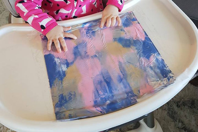 No Mess Painting in a Bag Earth Craft