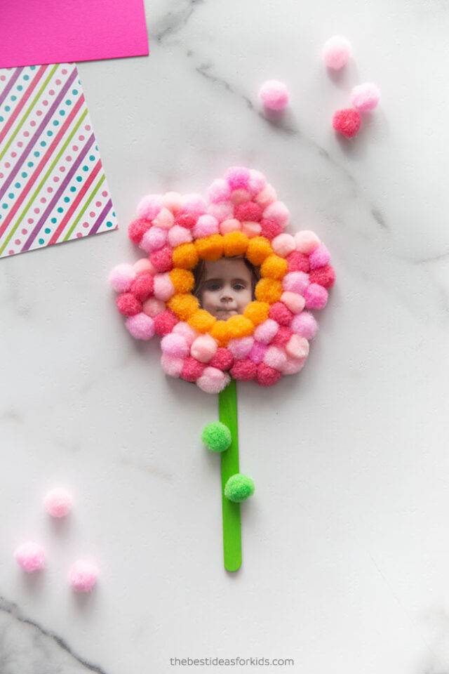 Pom Pom Flower Craft - The Best Ideas for Kids