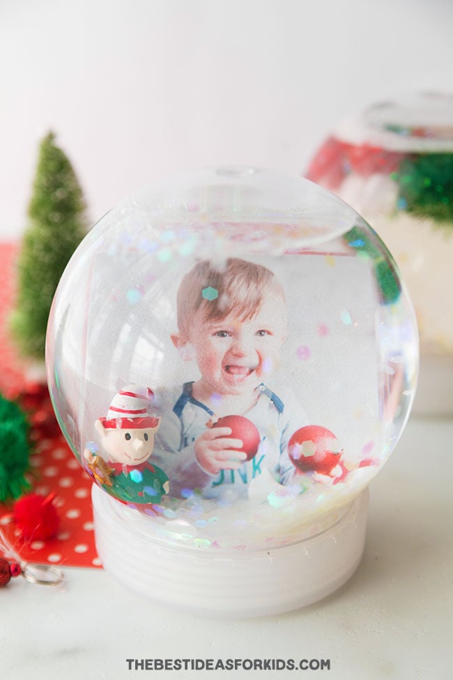 How to Make a Snow Globe (VIDEO) - The Best Ideas for Kids