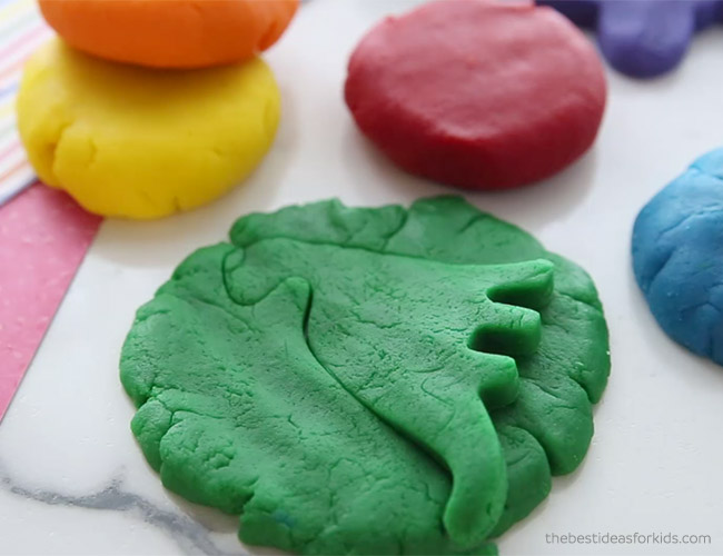 Sturdy and Smooth Playdough Recipe - Buggy and Buddy