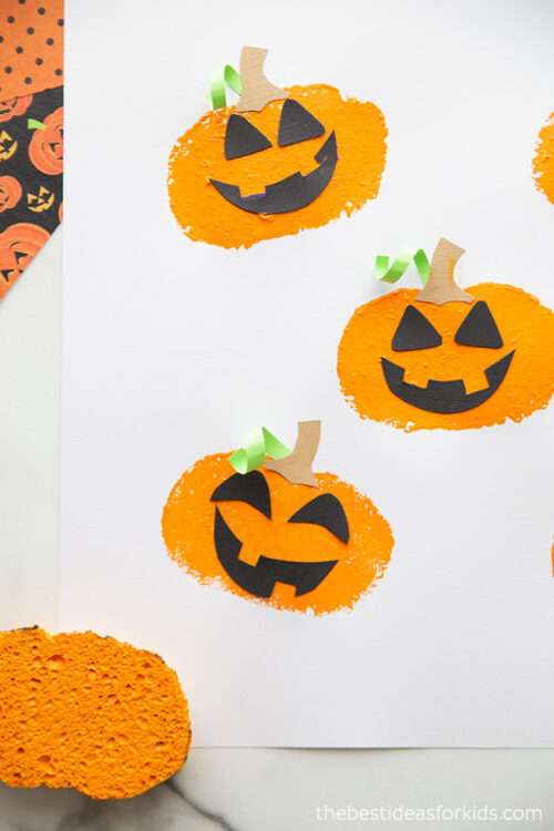 Pumpkin Sponge Painting (with Free Printable) - The Best Ideas for Kids