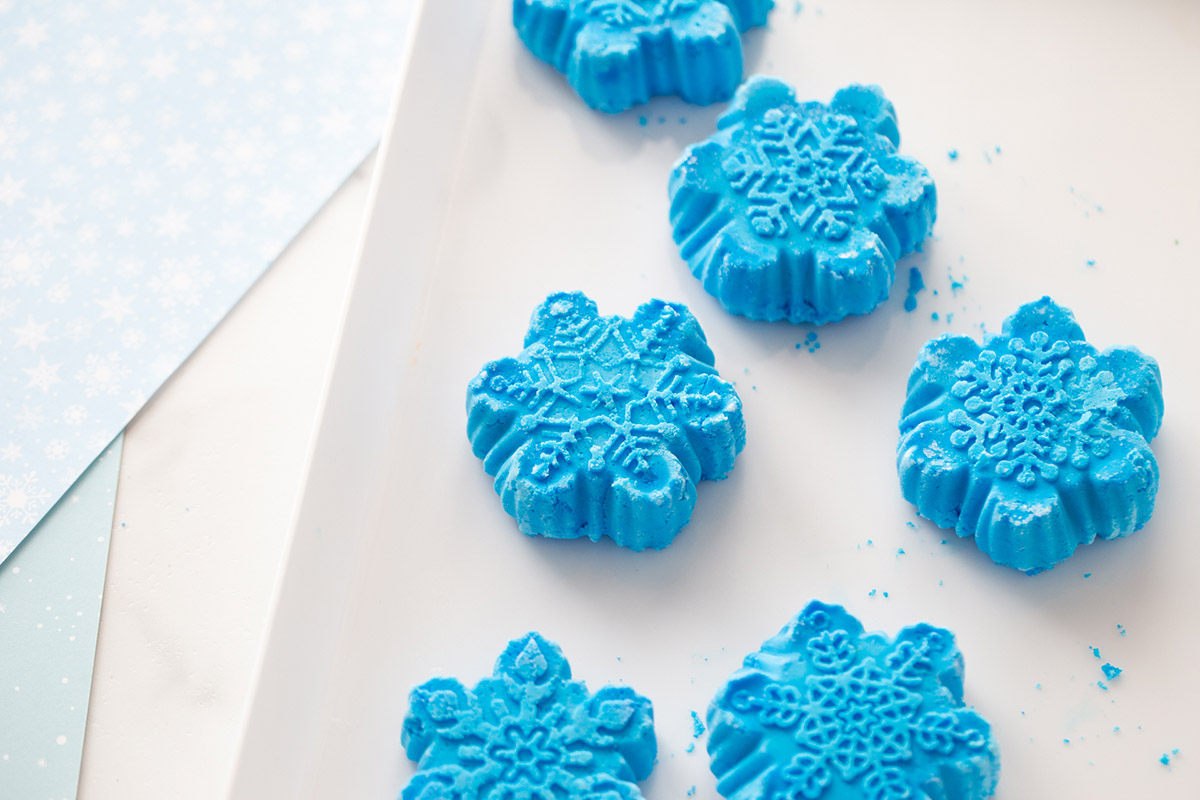 Snowflake Mold  Winter Snowflake Silicone Cake Mold for Winter Cocoa Bombs  - Sweets & Treats™