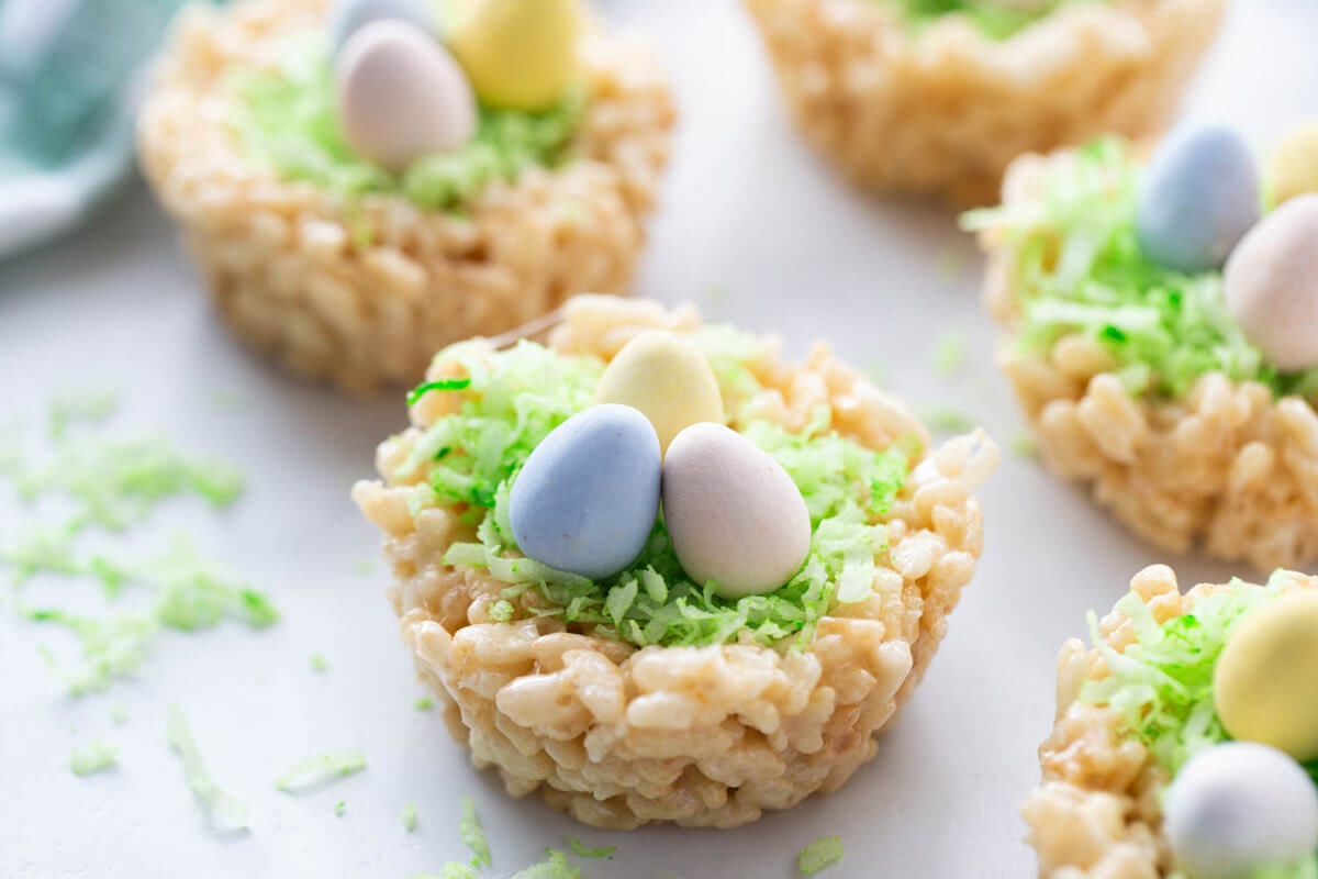 Rice Krispies Pops - Quick & Easy Treat for Parties, Easter