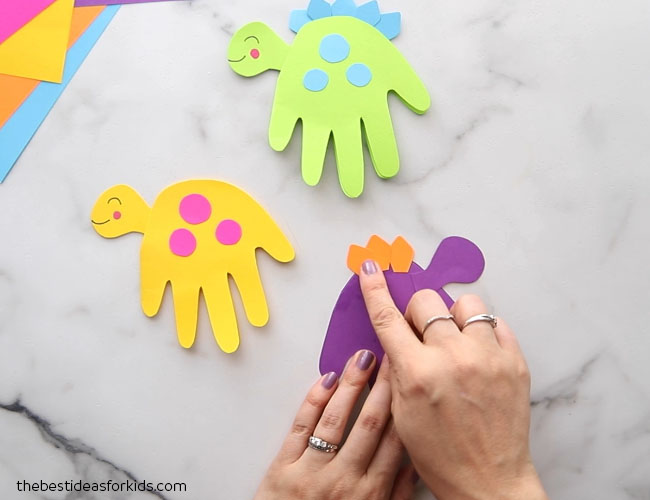 Dinosaur Handprint - The Best Ideas for Kids