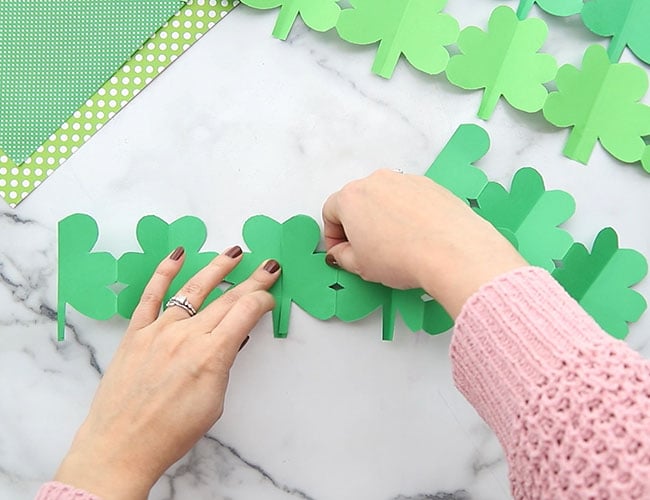 Shamrock Paper Chain - The Best Ideas for Kids