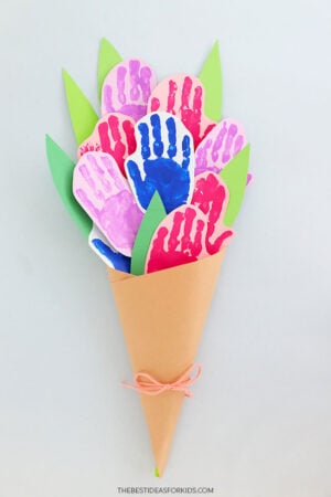 Handprint Flower Craft - The Best Ideas for Kids