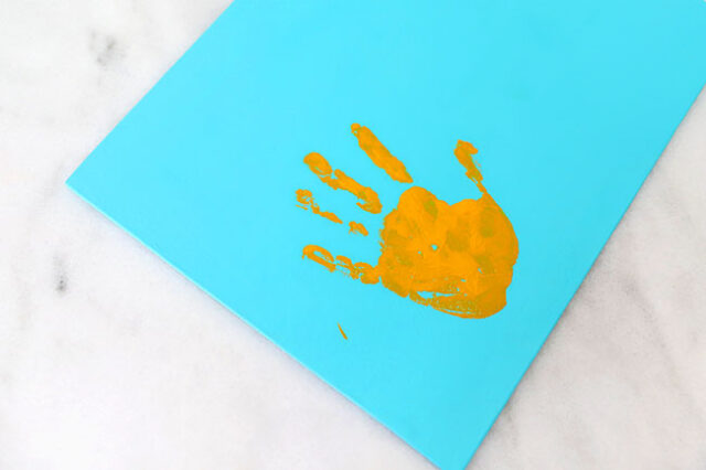 make orange handprint