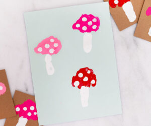 How to Make Handprint Mushroom Art cover