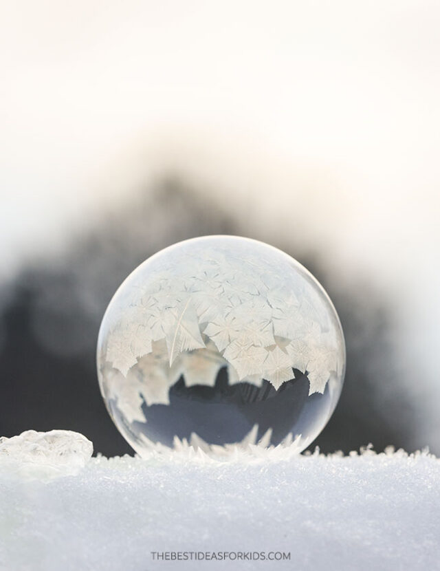 Frozen Bubbles Winter Activity