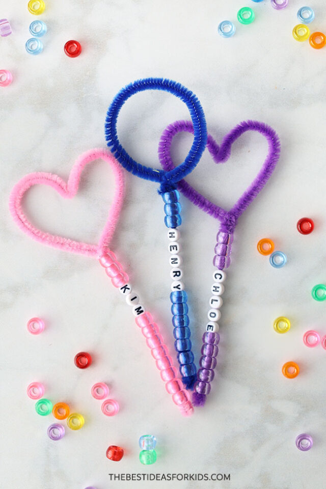 DIY Pipe Cleaner Bubble Wand